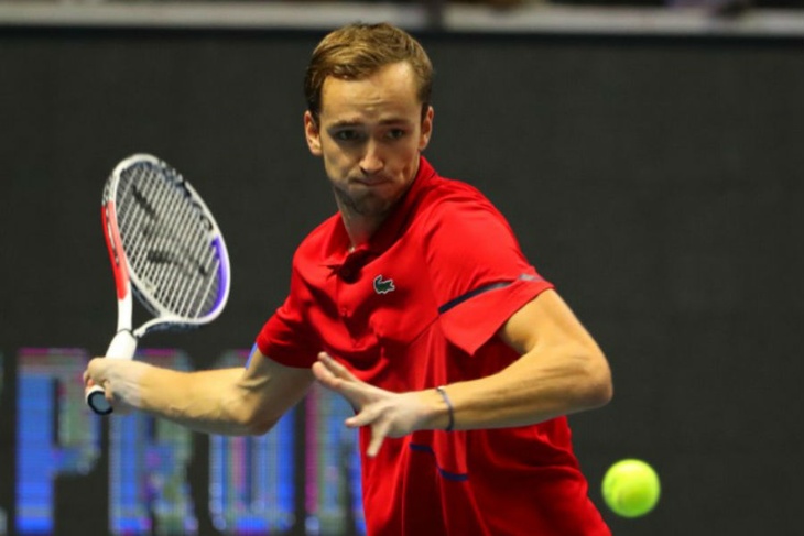 Очень разозлился: теннисист Медведев устроил скандал из-за проигрыша