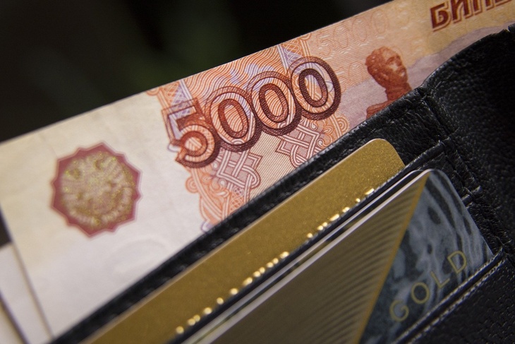 «Резко выросло число нищих»: банкир объяснил, почему россияне отказываются от карт
