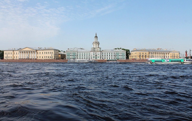 Ураган, разоривший Финляндию, надвигается на Петербург