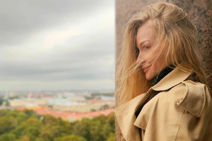 «Это остановка сердца»: Ходченкова в блестящем латексе свела с ума