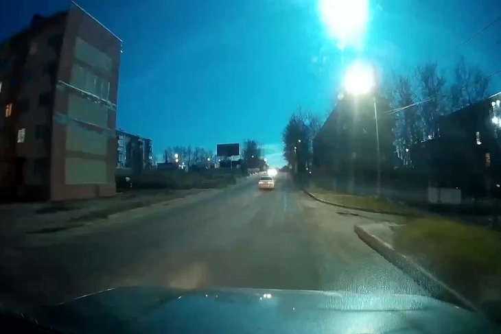 Над Россией взорвался крупный метеорит: момент попал на видео