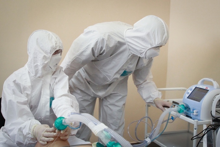 Российским больницам не хватает кислорода для больных COVID