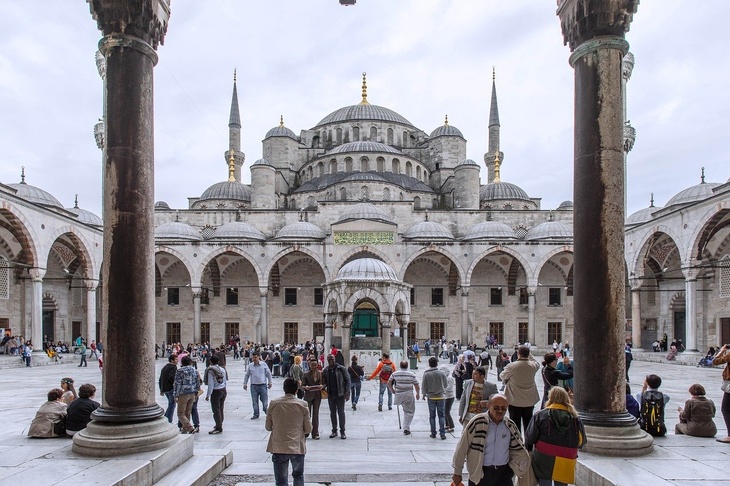 2020 продолжается: в Турции и Греции землетрясение разрушило храм и дома