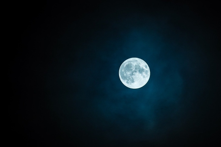 Россияне увидят голубую луну в ночь на Хэллоуин