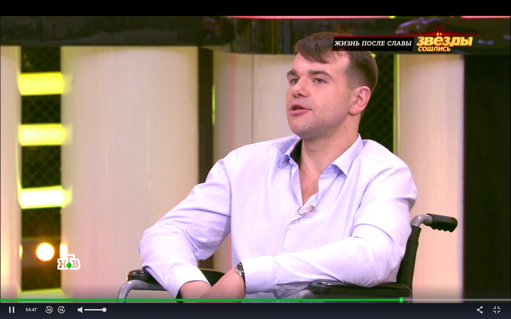 Полежайкин из «Папиных дочек» передвигается в инвалидном кресле 