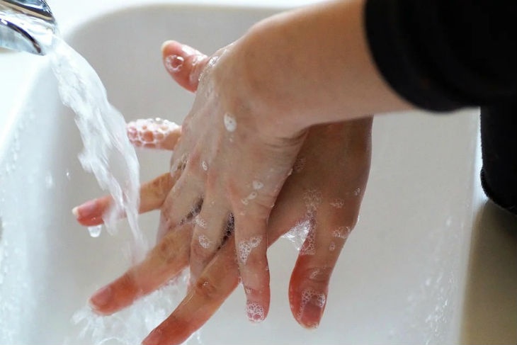 Ученые рассказали, каким мылом лучше защищаться от «короны»