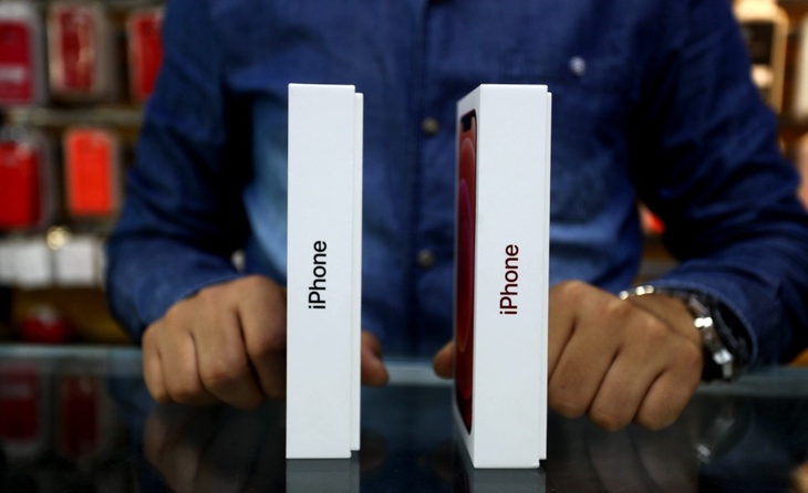 Пиар и логистика: сколько на самом деле стоит iPhone 12