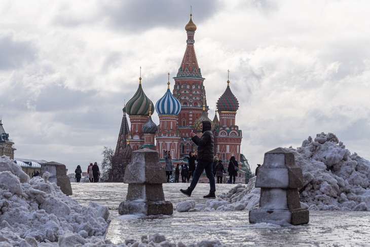 Полчища снеговых туч от «Сары»: какой будет погода в Москве