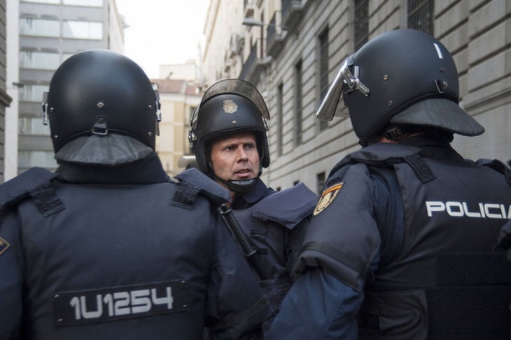«Деньги не пахнут»: в Милане грабители удрали через канализацию