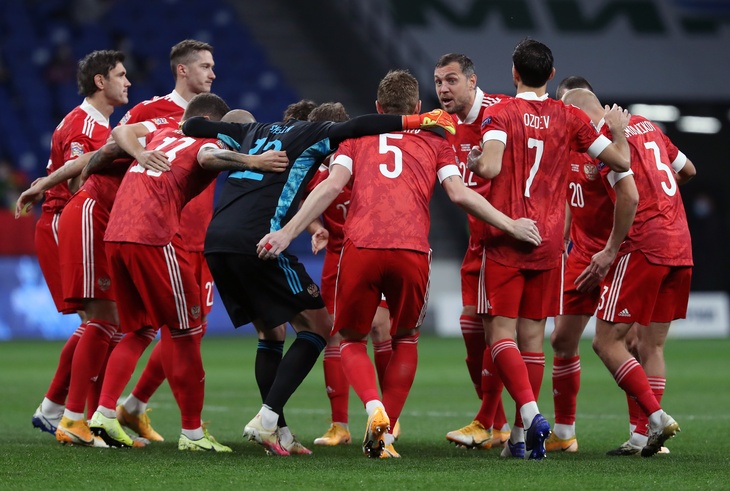 За игру больше стыда, чем за Дзюбу: сборная России проиграла Турции