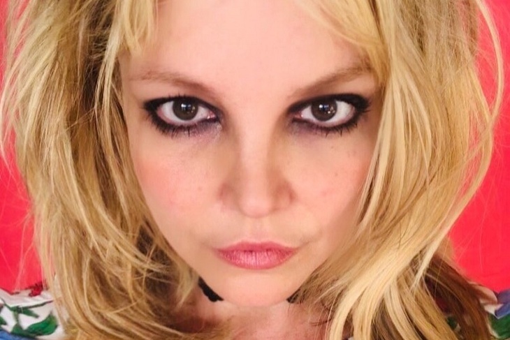 «Мертвые глаза»: Бритни Спирс снова напугала поклонников новым образом