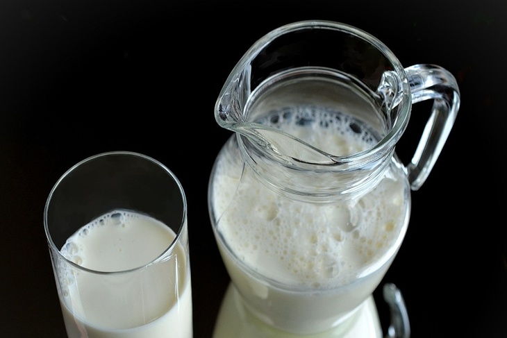 Не пейте, дети, молоко: названы продукты, повышающие риск заражения вирусами