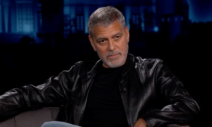 Пытался похудеть: Джордж Клуни попал в больницу с опасными симптомами