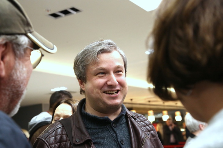 Антон Долин