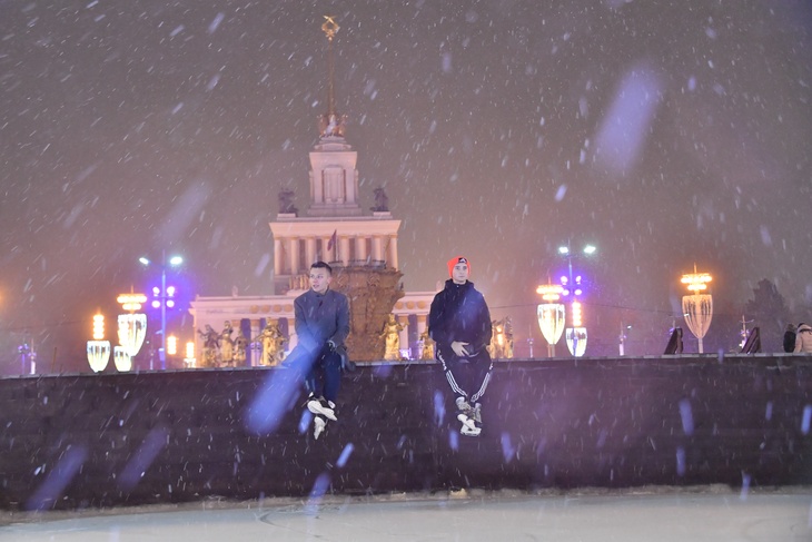 «Прибавка вряд ли будет»: синоптик рассказал, пролежит ли снег в Москве до Нового года