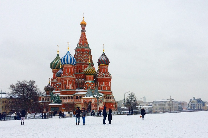 «Пройдут рейды»: власти Москвы разрешили гулять по городу в новогоднюю ночь