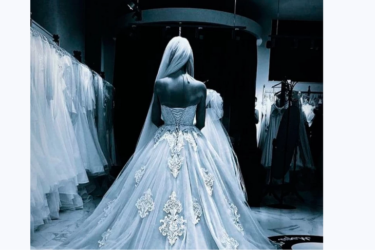 «Я счастлива»: бывшая жена Александра Кержакова Тюльпанова выбирает свадебное платье