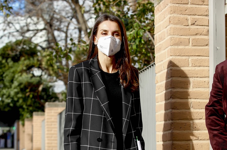 «Рабочая девушка»: Кейт Миддлтон скопировала образ испанской королевы Летиции