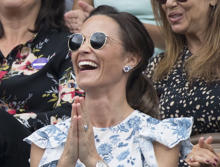 Всегда соперничали: Кейт Миддлтон боялась, что сестра затмит ее Всегда соперничали: Кейт Миддлтон боялась, что сестра затмит ее