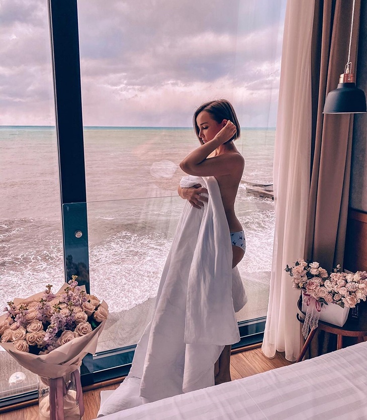 «Белье у чьей-то девочки отняли?»: сверкнувшую трусами Чехову поставили на место