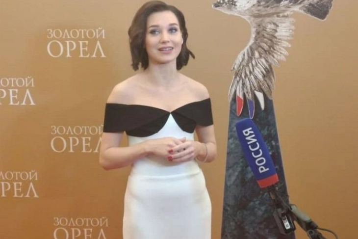 Беременна?: разведенная Асмус засветила округлившийся живот на светском выходе