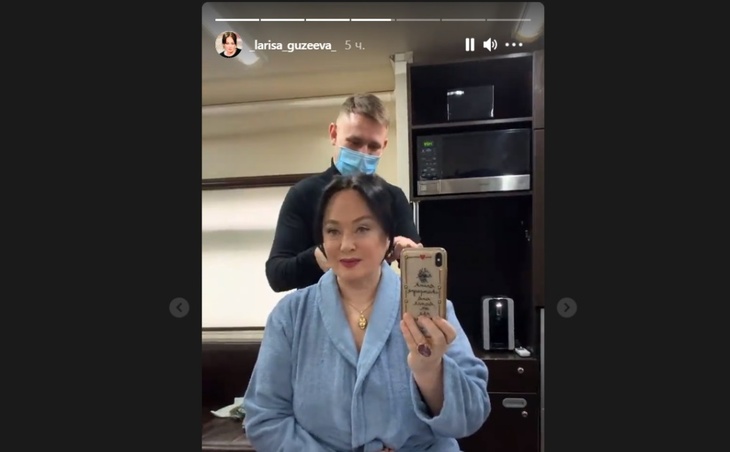 «Халат сына еле сошелся»: Гузеева расстроилась из-за лишнего веса «Халат сына еле сошелся»: Гузеева расстроилась из-за лишнего веса