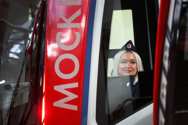 Машинистами московского метро впервые в истории стали женщины