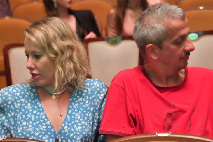 «Я все делаю правильно»: Собчак заявила, что уходит от мужа