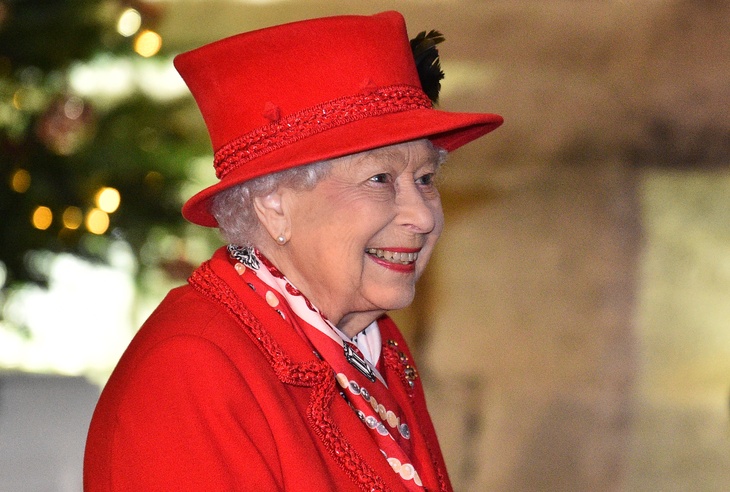 В девятый раз: королева Елизавета II снова стала прабабушкой