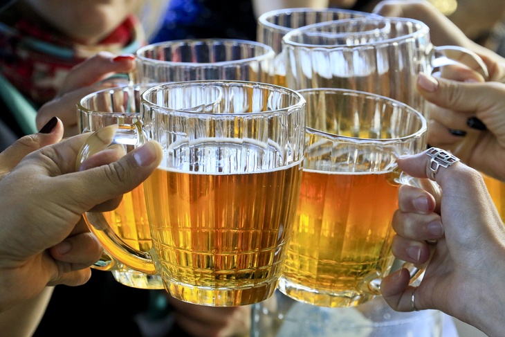 В приоритете шампанское и пиво: россияне стали пить меньше крепкого спиртного 