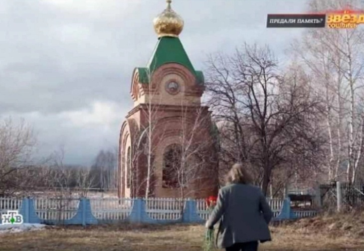 «Набросал эскиз надгробия»: Никас Сафронов показал семейный склеп, в котором его похоронят 