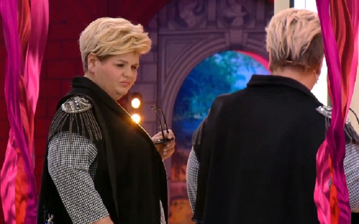 Эвелина Хромченко объяснила, почему уже сейчас нужно покупать декоративные эполеты