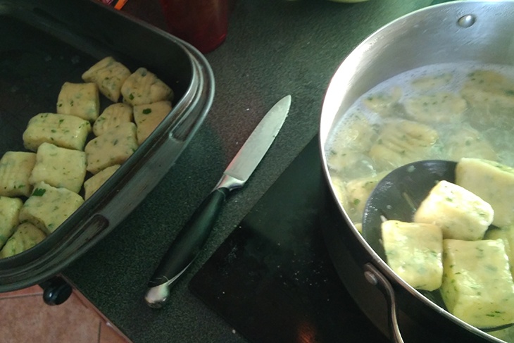 Ньокки варятся