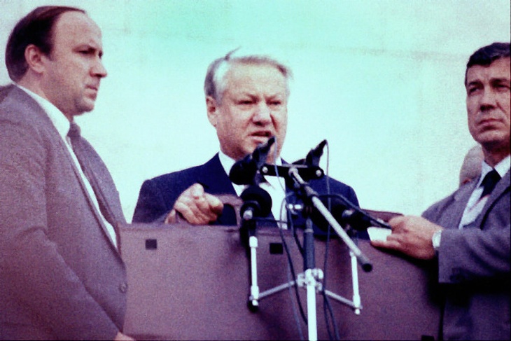 Борис Ельцин во время госпереворота 1991 года.
