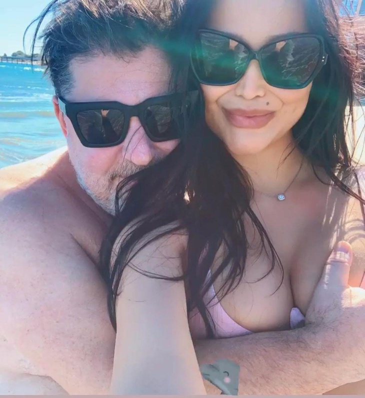 «Саше снесло крышу»: самые горячие фото Цекало и его молодой жены 