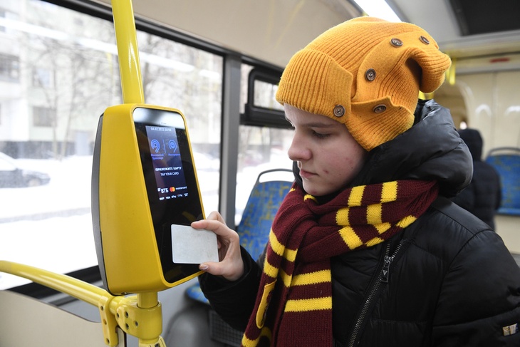 В России запретят высаживать из общественного транспорта безбилетников до 16 лет