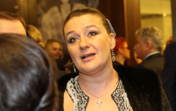 «Хочу здесь умереть»: актриса Мельникова пять лет билась за 11-комнатную квартиру в центре Петербург