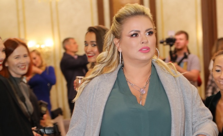 Hatto yoshi kattaroq odamlarning porno jinsiy aloqasi