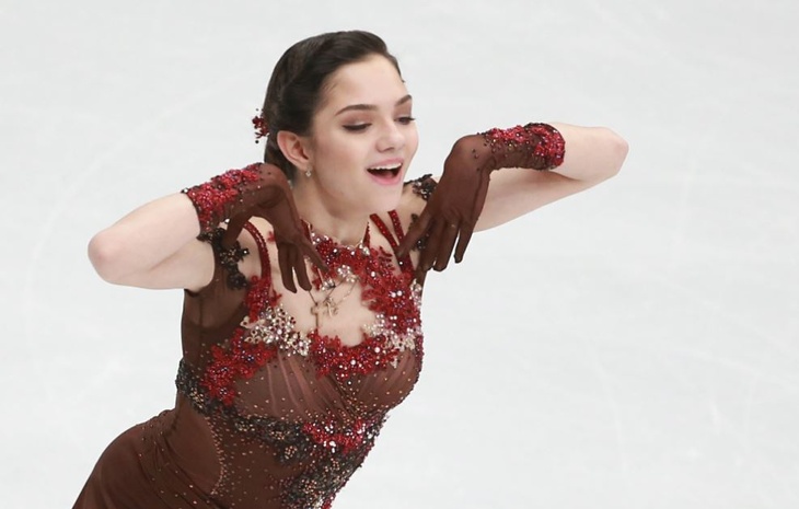 «Вы только посмотрите»: Медведева не сдержала слез при виде дорогущей обуви