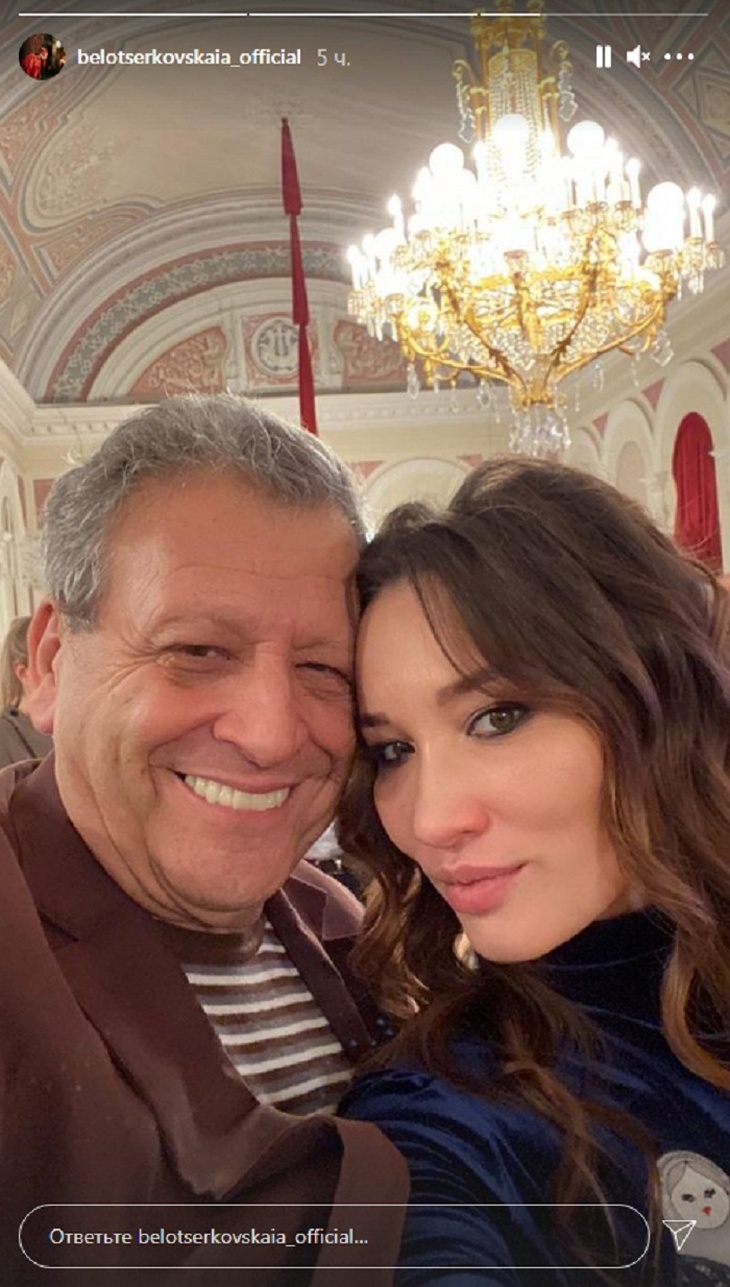 Выход в свет и вечер дома: вдова Грачевского поделилась милыми архивными снимками с мужем