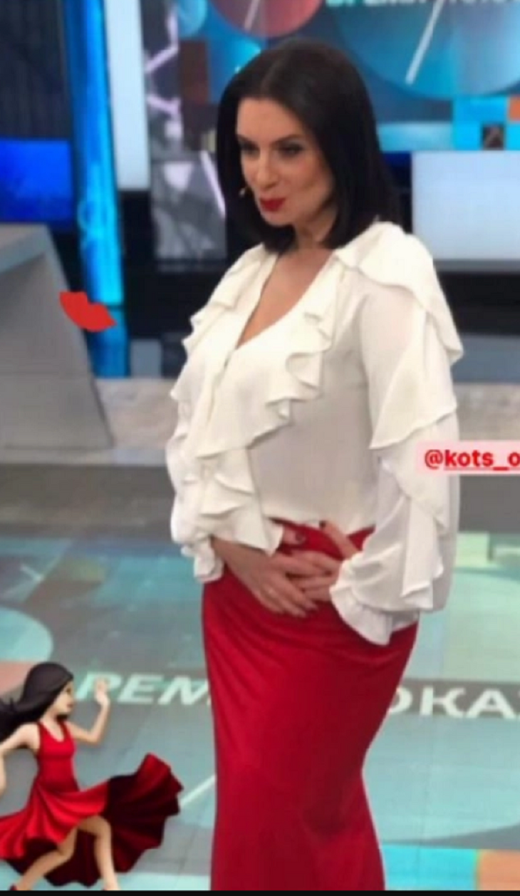 «10 из 10»: Стилист оценил яркий образ Екатерины Стриженовой с рюшечками 