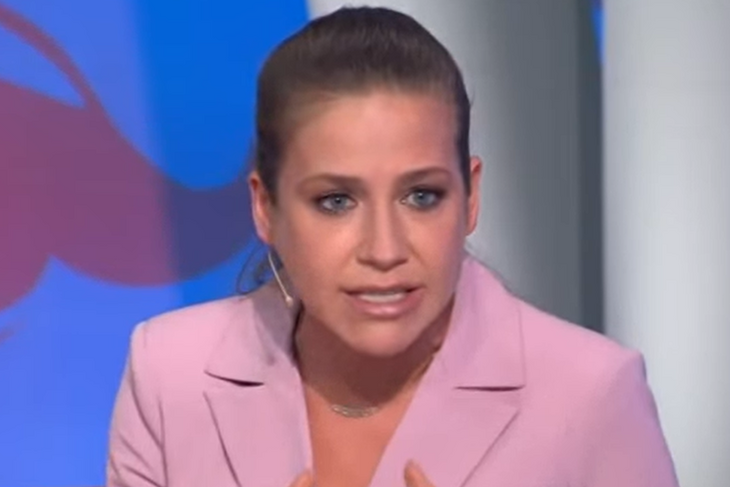 «Хочу рожать детей, а не сидеть в студии»: Барановская устроила истерику на «Мужское/Женское»