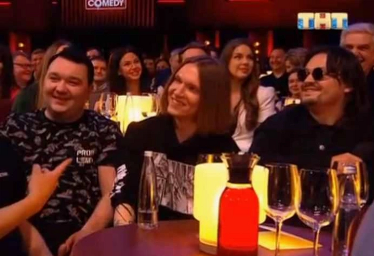 Лифтер и инженер-связист: Харламов представил будущего парня Бузовой