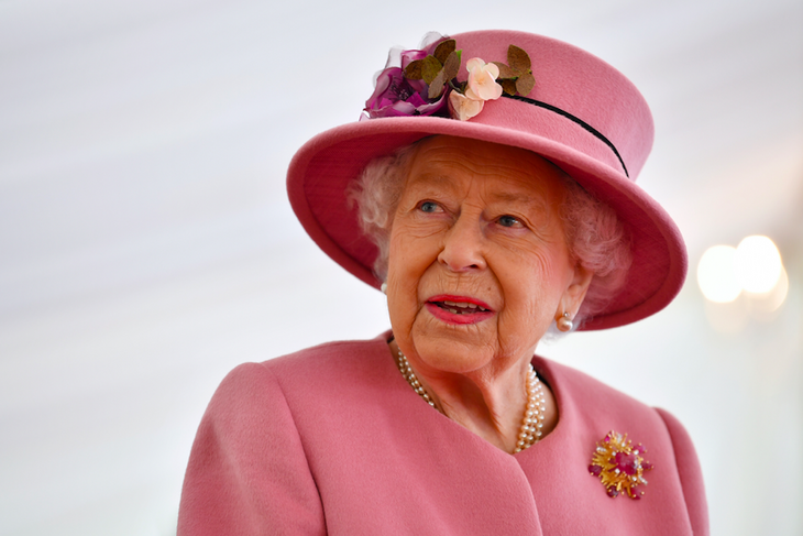 «Все бабушки одинаковые!»: Шепелев умилился подарком Елизаветы II принцу Гарри