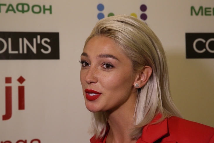 «Вспомнила анекдот про ежика»: Ивлееву задержали без прав и отпустили