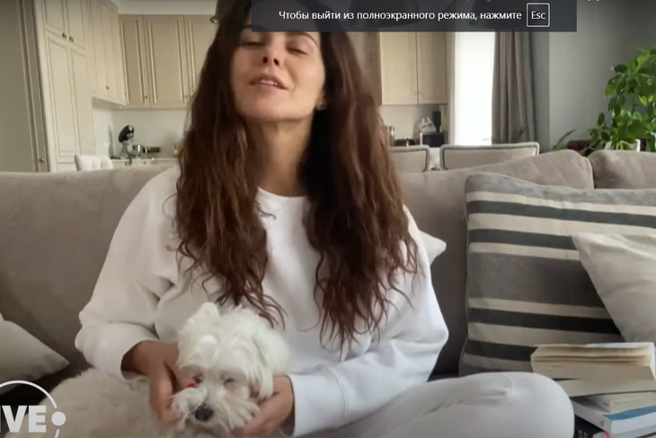 Бассейн, дорогая мебель и камин: как выглядит особняк Потапа и Каменских за миллион долларов