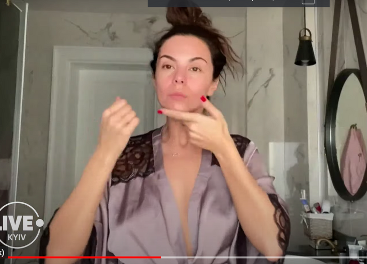 Бассейн, дорогая мебель и камин: как выглядит особняк Потапа и Каменских за миллион долларов