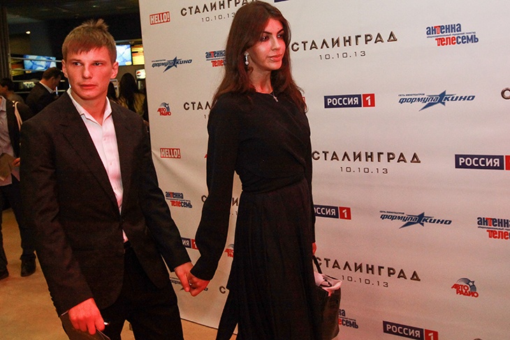 «Кастинг «Дома-2» изнывает без ярких героев»: Абрикосов предложил Аршавину подзаработать на ТВ