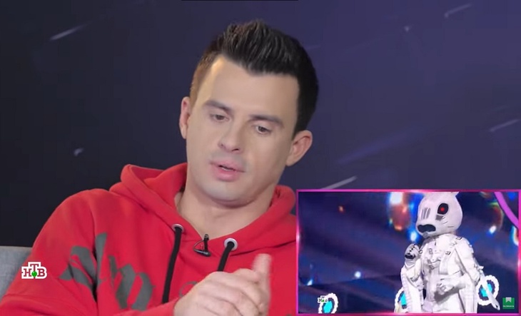 «Варианта два»: Туриченко назвал артиста в маске Зайца