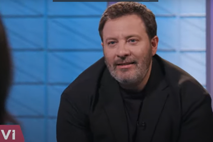 «Блестящий талант лицедейства»: известный журналист признался в зависти к Малахову